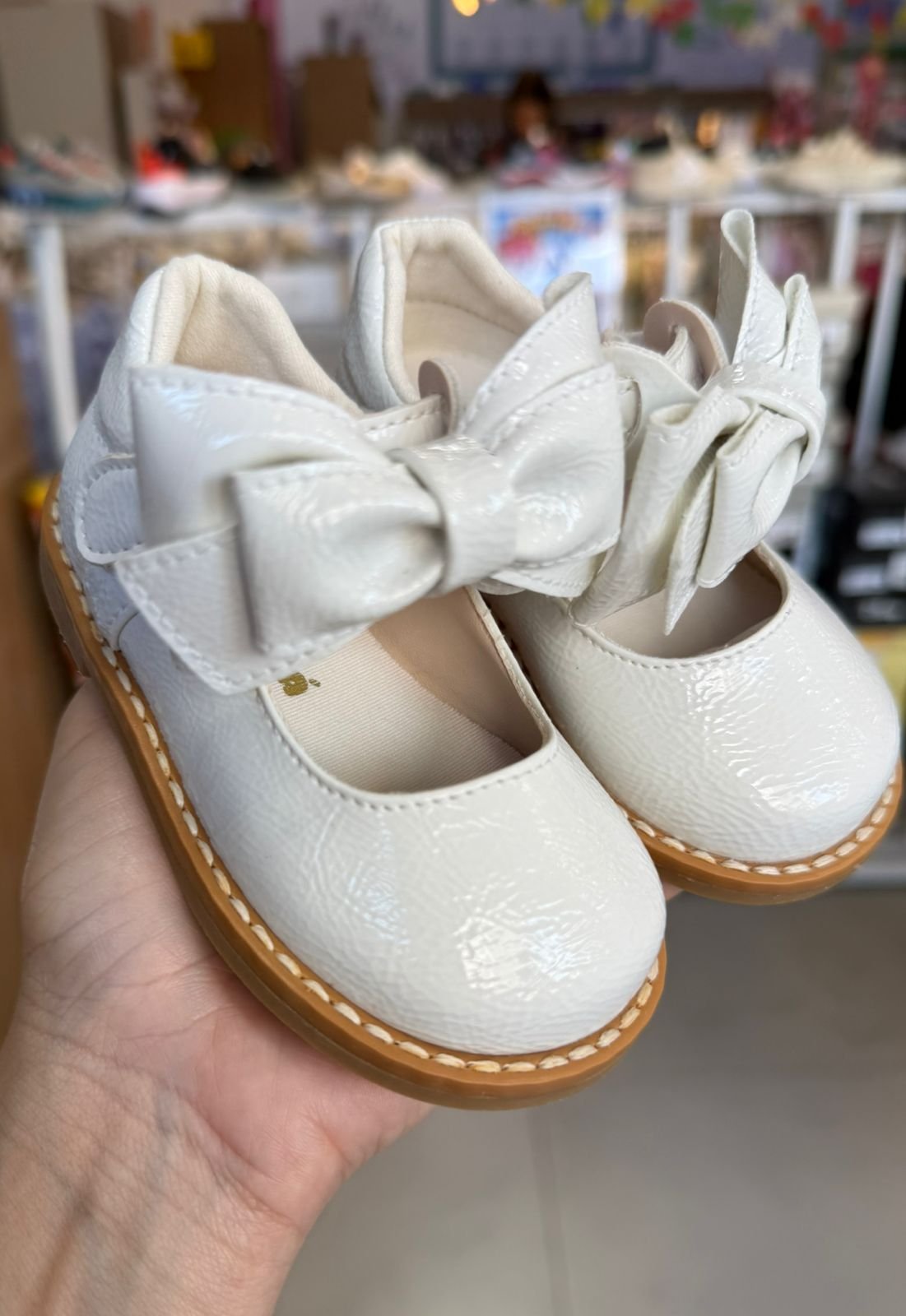 SAPATO SAPATILHA LAÇO FECHO VELCRO MENINA XUÁ XUÁ - BRANCO