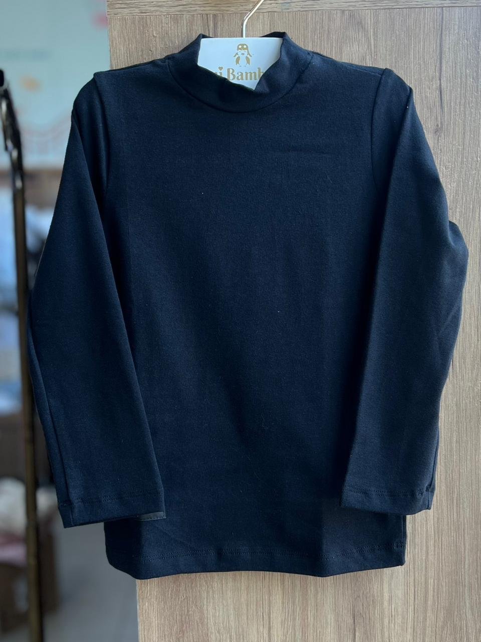 CAMISETA MANGA LONGA GOLA ALTA LISA BÁSICA MENINO KING&JOE - PRETO