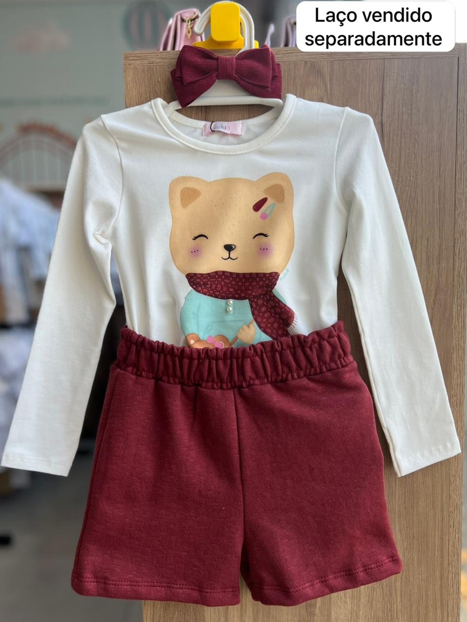 CONJUNTO BLUSA MANGA LONGA BICHINHO PÉROLAS E SHORT MENINA KUKIÊ - OFF/VINHO