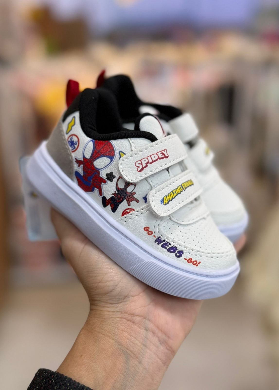 TÊNIS VELCRO DUPLO FUROS SPIDEY AMAZING HOMEM ARANHA MENINO DYAN - OFF/PRETO