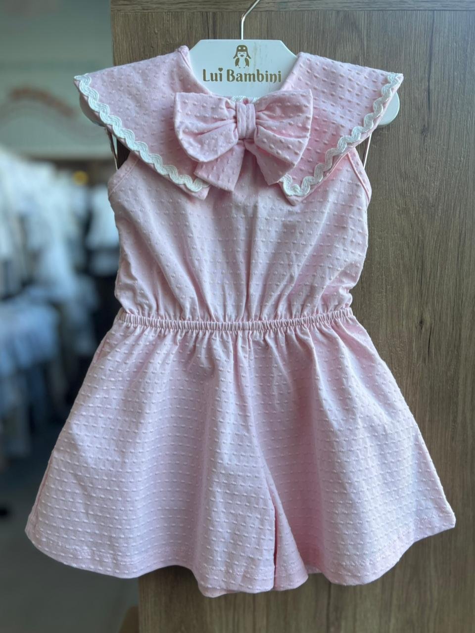MACACÃO REGATA GOLA BORBOLETA LAÇO PIPOQUINHA RENDA MENINA FAKINI - ROSA CLARO