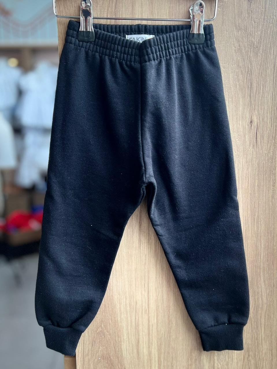 CALÇA ELÁSTICO CÓS MOLETOM BÁSICO LISO MENINO FAKINI - PRETO