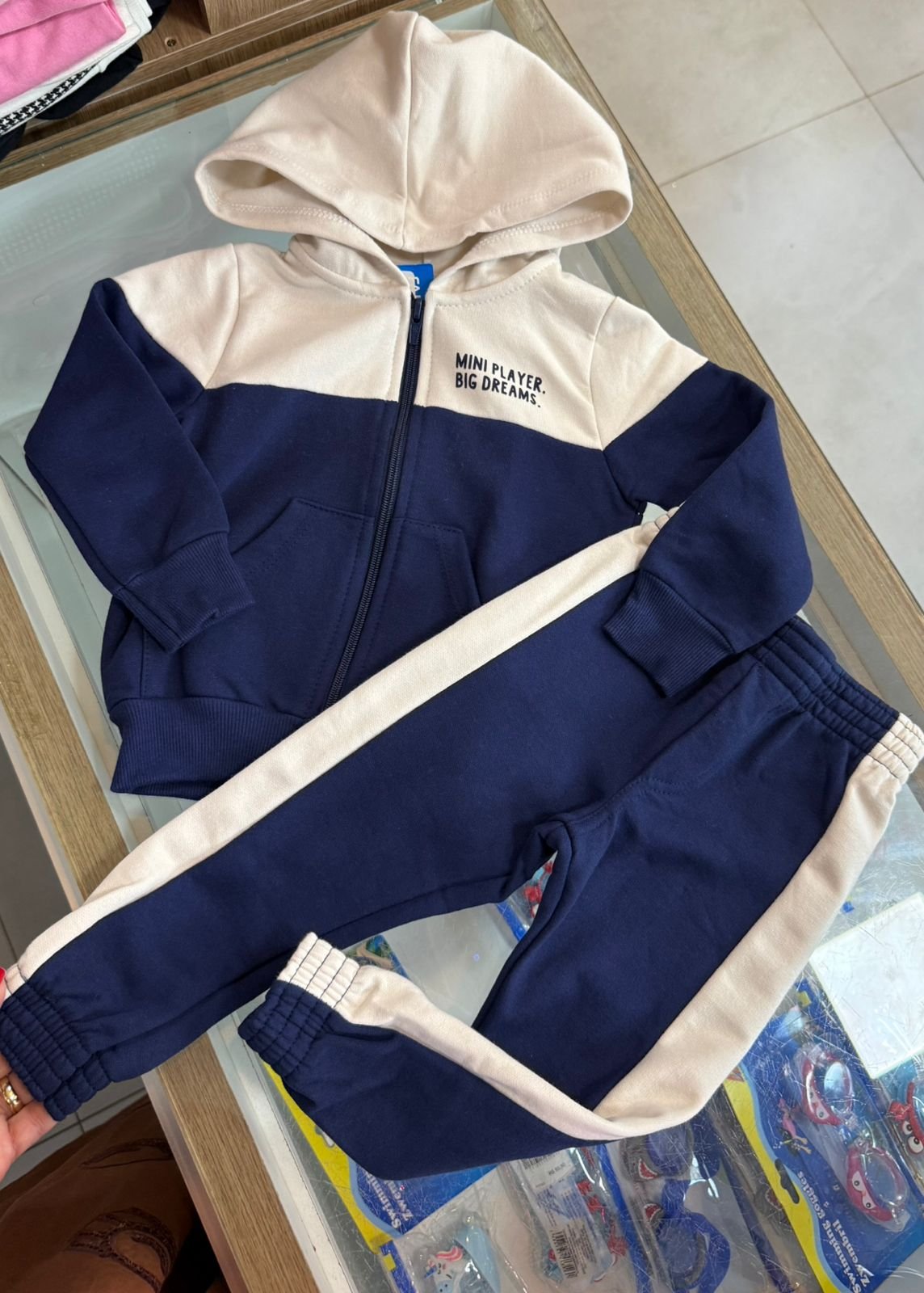 CONJUNTO JAQUETA MANGA LONGA MINI PLAY ZÍPER CAPUZ E CALÇA MENINO FAKINI - MARINHO