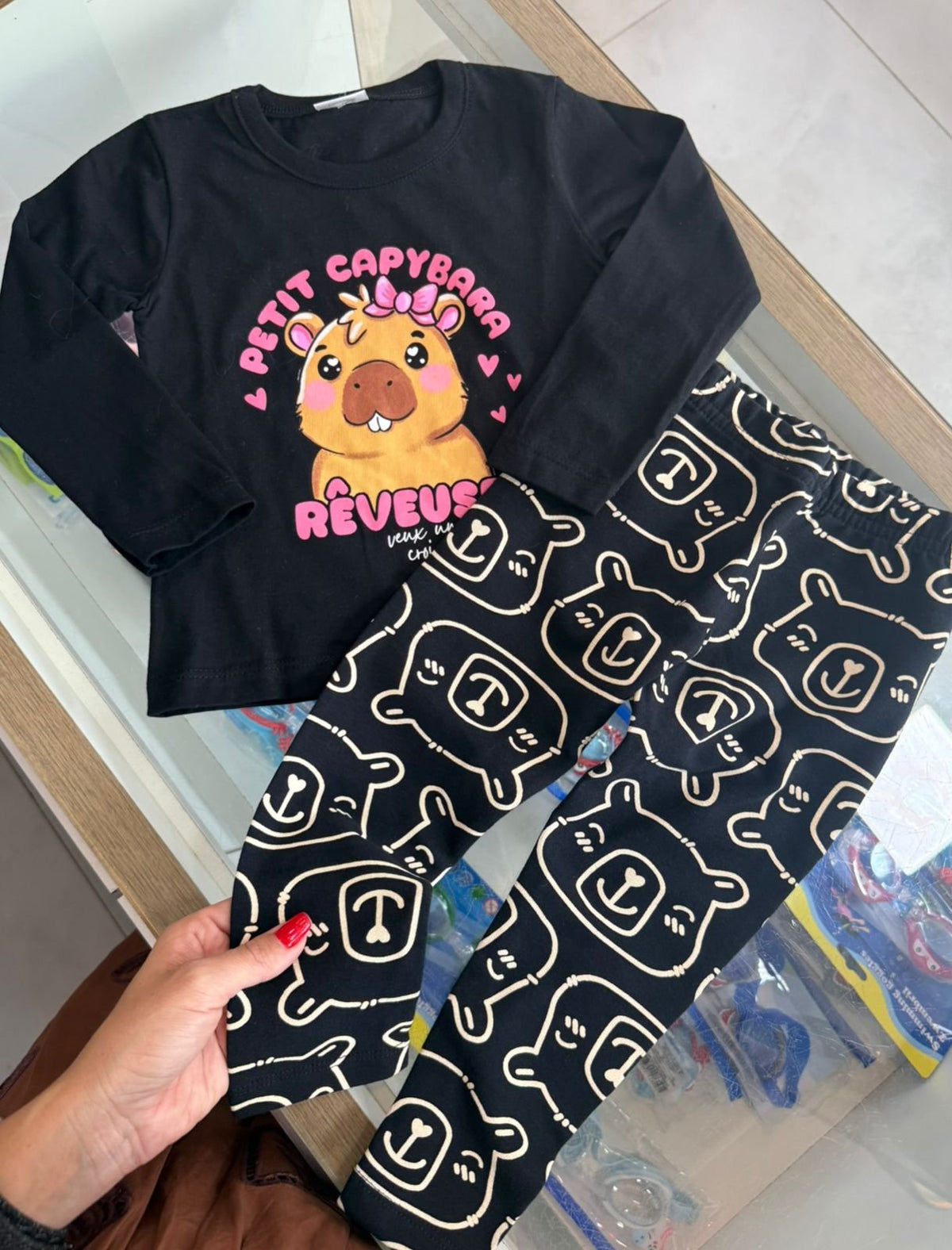 CONJUNTO JAQUETA MANGA LONGA ZÍPER CAPUZ MINIMALISTA BOLSO E CALÇA MENINO FAKINI - BEGE