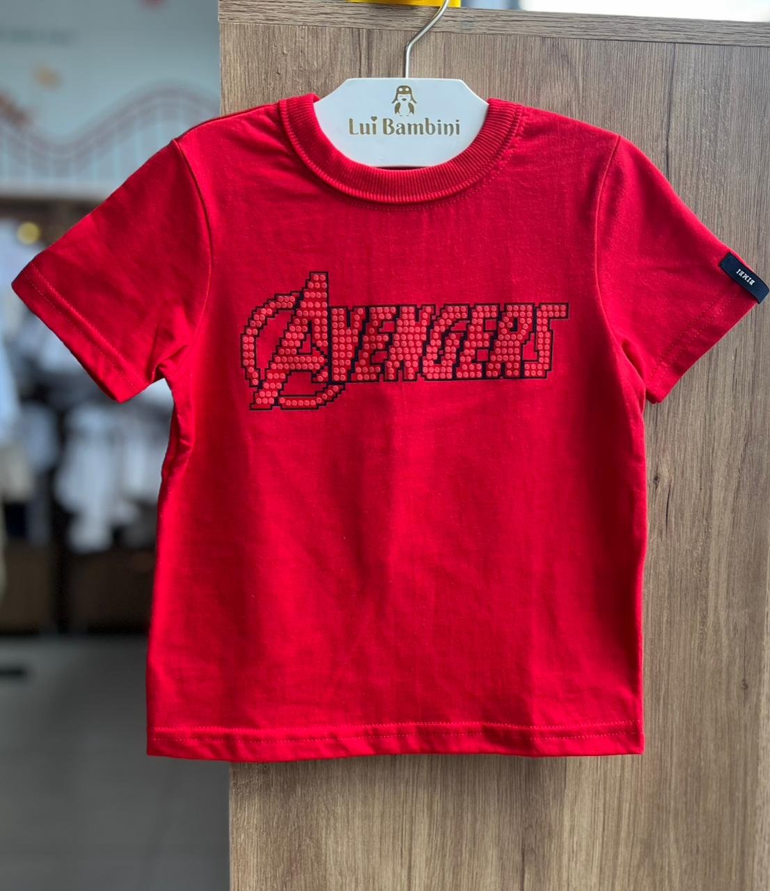 CAMISETA MANGA CURTA AVENGERS VINGADORES HEROI MENINO BIMBI - VERMELHO