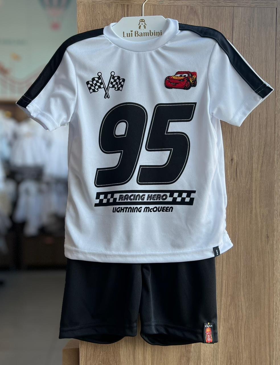 CONJUNTO CAMISETA MANGA CURTA 95 CARS CARROS RELAMPAGO MCQUEEN CORRIDA E BERMUDA MENINO BIMBI - BRANCO/PRETO