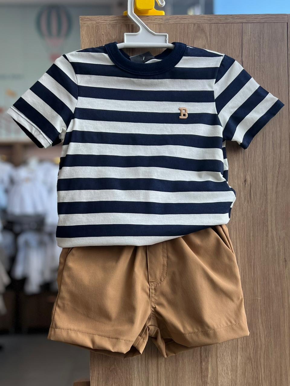 CONJUNTO CAMISETA MANGA CURTA LISTRADO MINIMALISTA B E BERMUDA MENINO BIMBI - MARINHO/BEGE