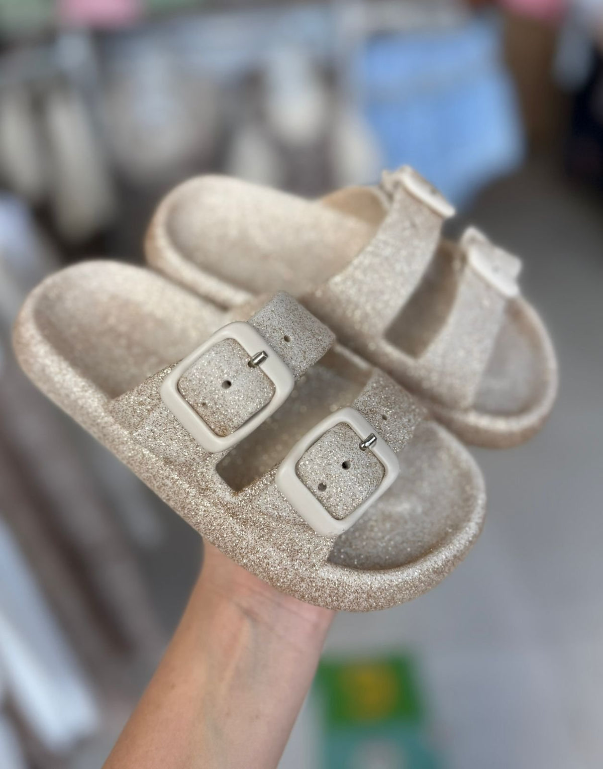 SANDÁLIA ZURI ALÇA DUPLA FECHO FIVELA GLITTER MENINA MOMI - BEGE