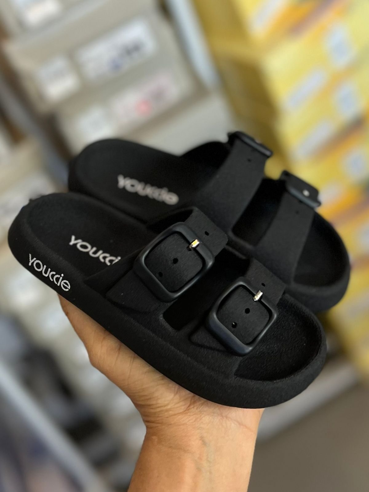 SANDÁLIA ZURI ALÇA DUPLA FECHO FIVELA LISO BÁSICO MENINO YOUCCIE - PRETO
