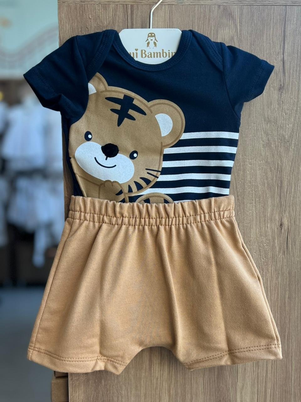 CONJUNTO BODY MANGA CURTA LISTRADO TIGRE E BERMUDA MENINO KYLY - MARINHO