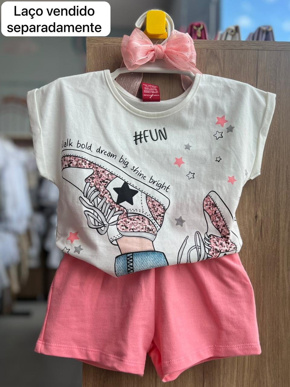 CONJUNTO BLUSA MANGA CURTA ESTRELA STAR E SHORT MENINA KYLY - OFF/ROSA