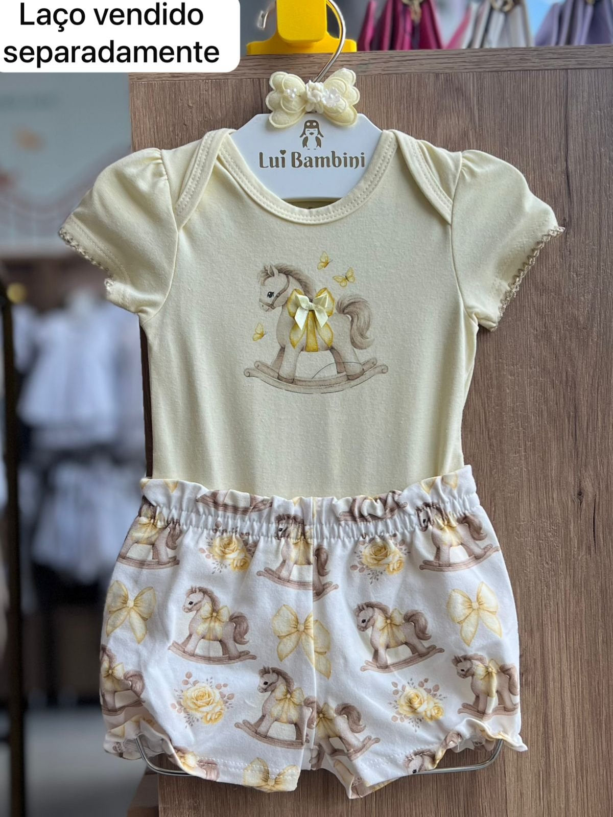 CONJUNTO BODY MANGA CURTA BODY CAVALO LAÇO E SHORT MENINA MILON - CREME
