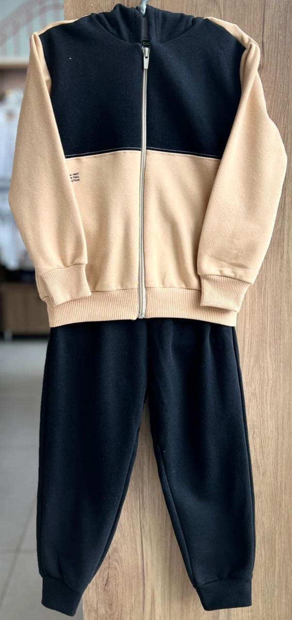 CONJUNTO JAQUETA MANGA LONGA ZÍPER MOLETOM E CALÇA MENINO BEE LOOP - PRETO/BEGE