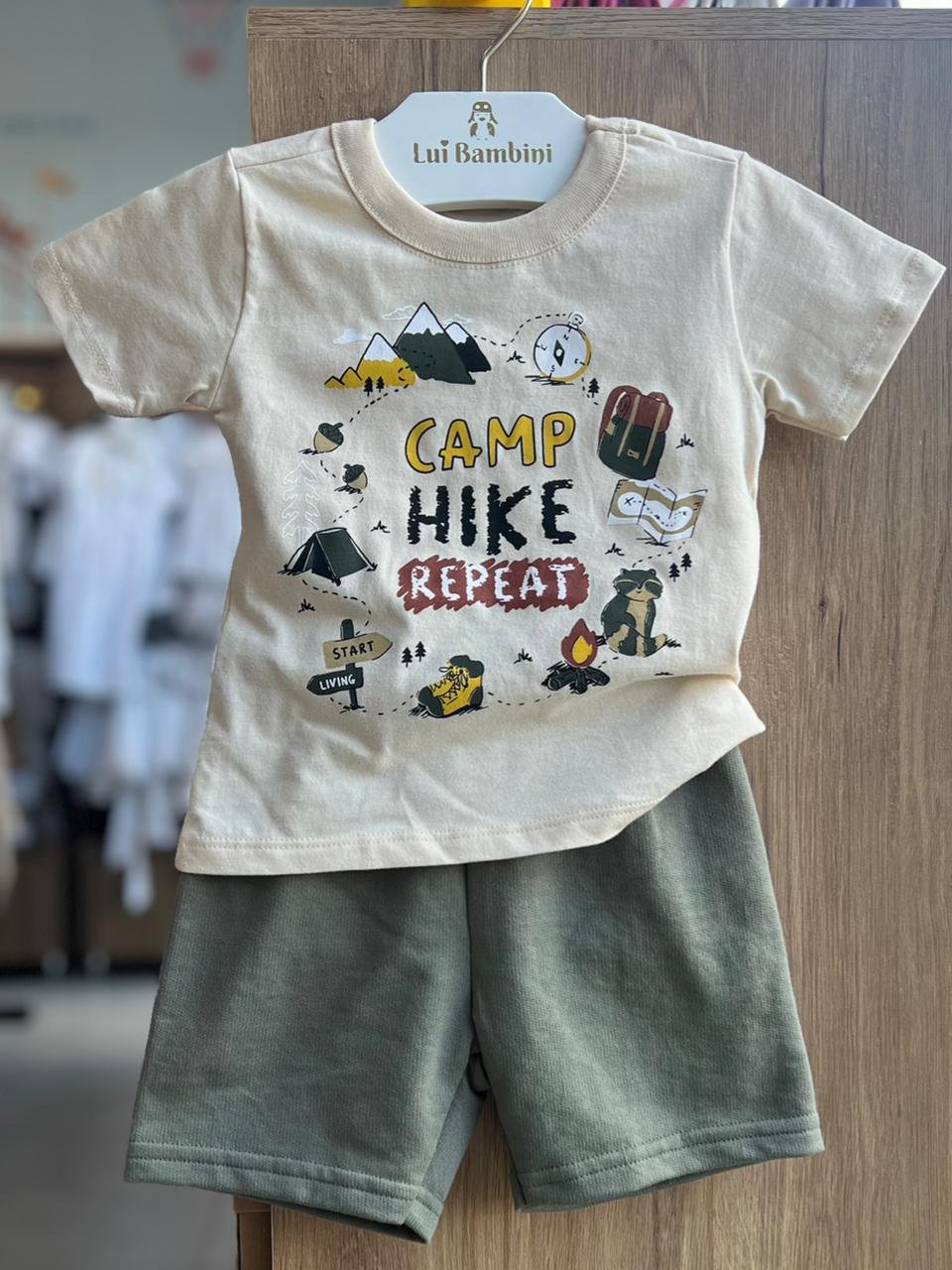 CONJUNTO CAMISETA MANGA LONGA ACAMPAMENTO CAMPING BUSSOLA E BERMUDA MENINO BEE LOOP - BEGE/VERDE