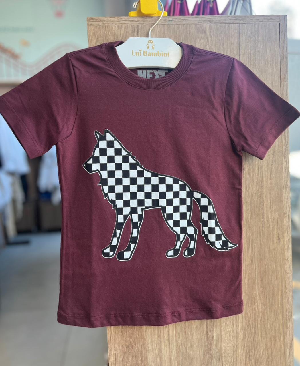 CAMISETA MANGA CURTA LOBO XADREZ MENINO ACOSTAMENTO - VINHO