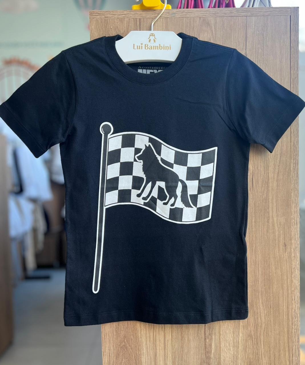 CAMISETA MANGA CURTA BANDEIRA XADREZ LOBO MENINO ACOSTAMENTO - PRETO