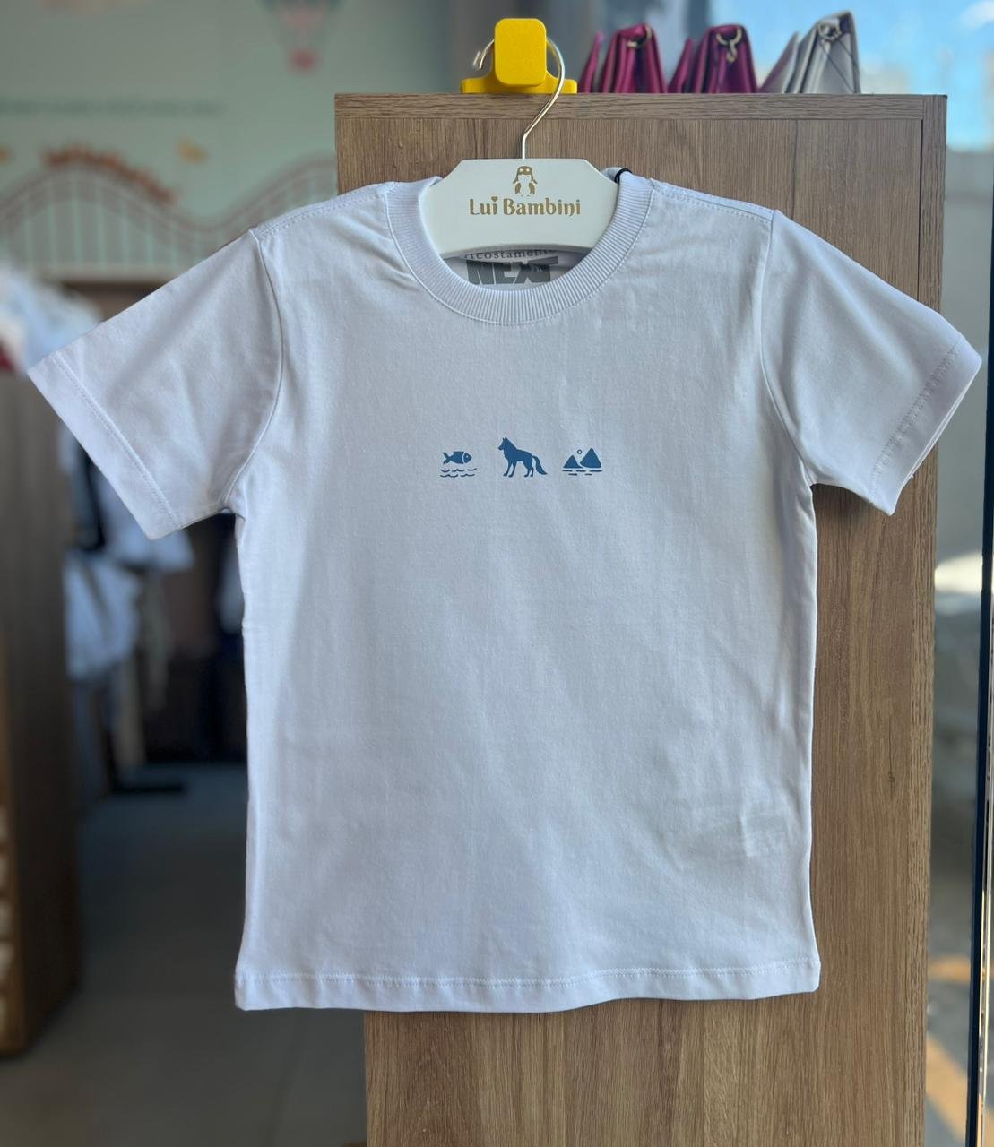 CAMISETA MANGA CURTA MONTANHAS LOBO PEIXE MENINO ACOSTAMENTO - BRANCO