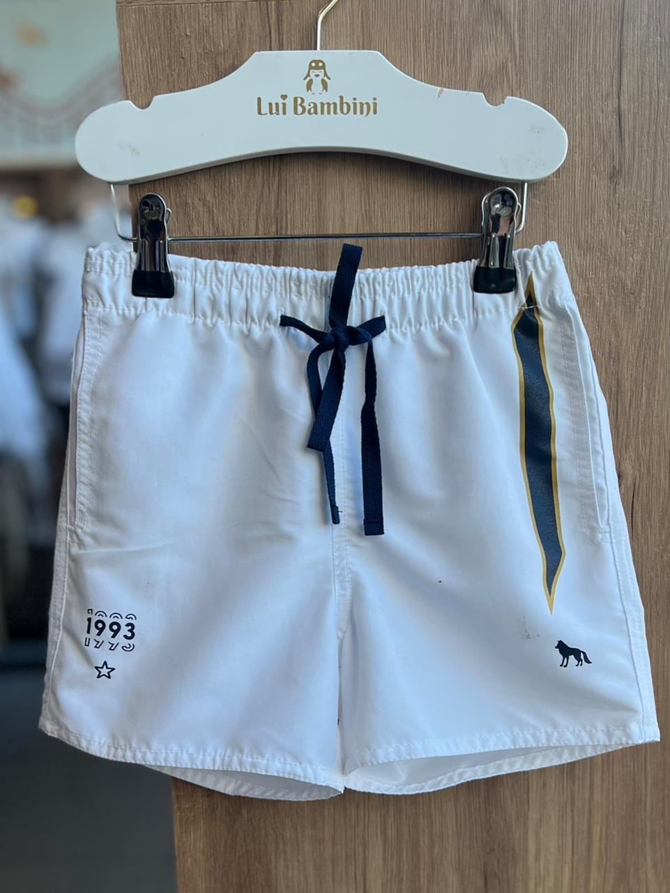 SHORT BOLSO LOBO MINIMALISTA CORDÃO TACTEL MENINO ACOSTAMENTO - BRANCO