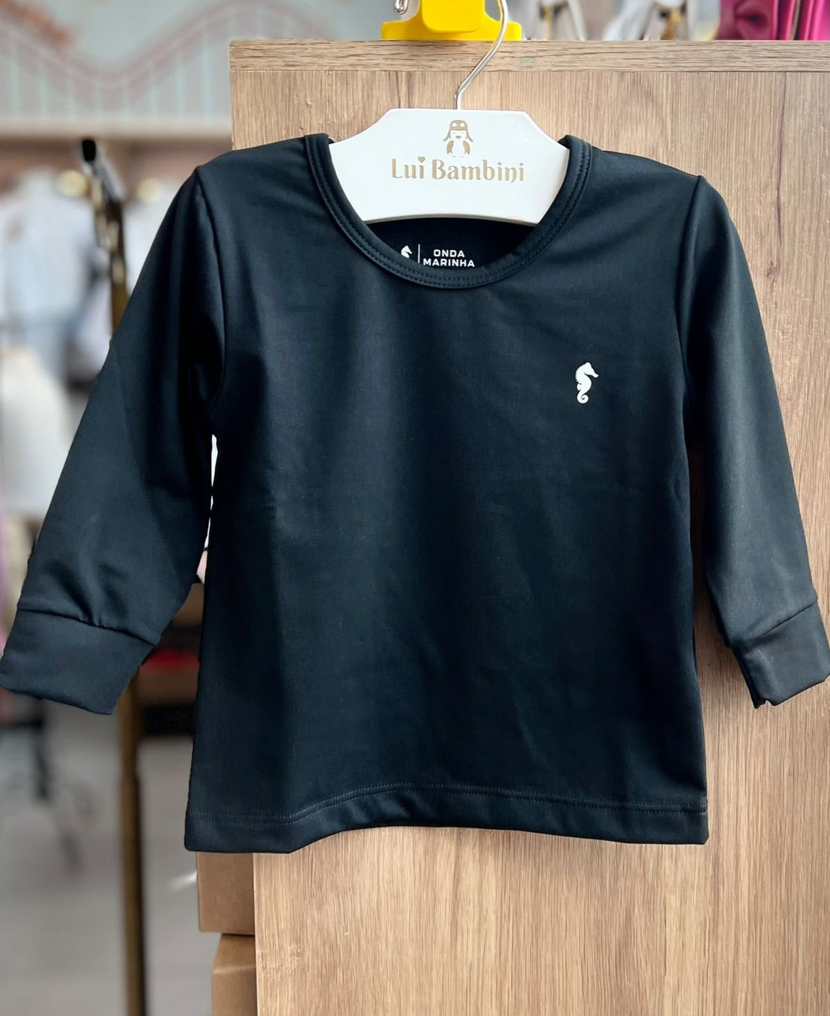 CAMISETA MANGA LONGA TERMICA LISA BÁSICA MINIMALISTA CAVALO MARINHO MENINO ONDA MARINHA - PRETO