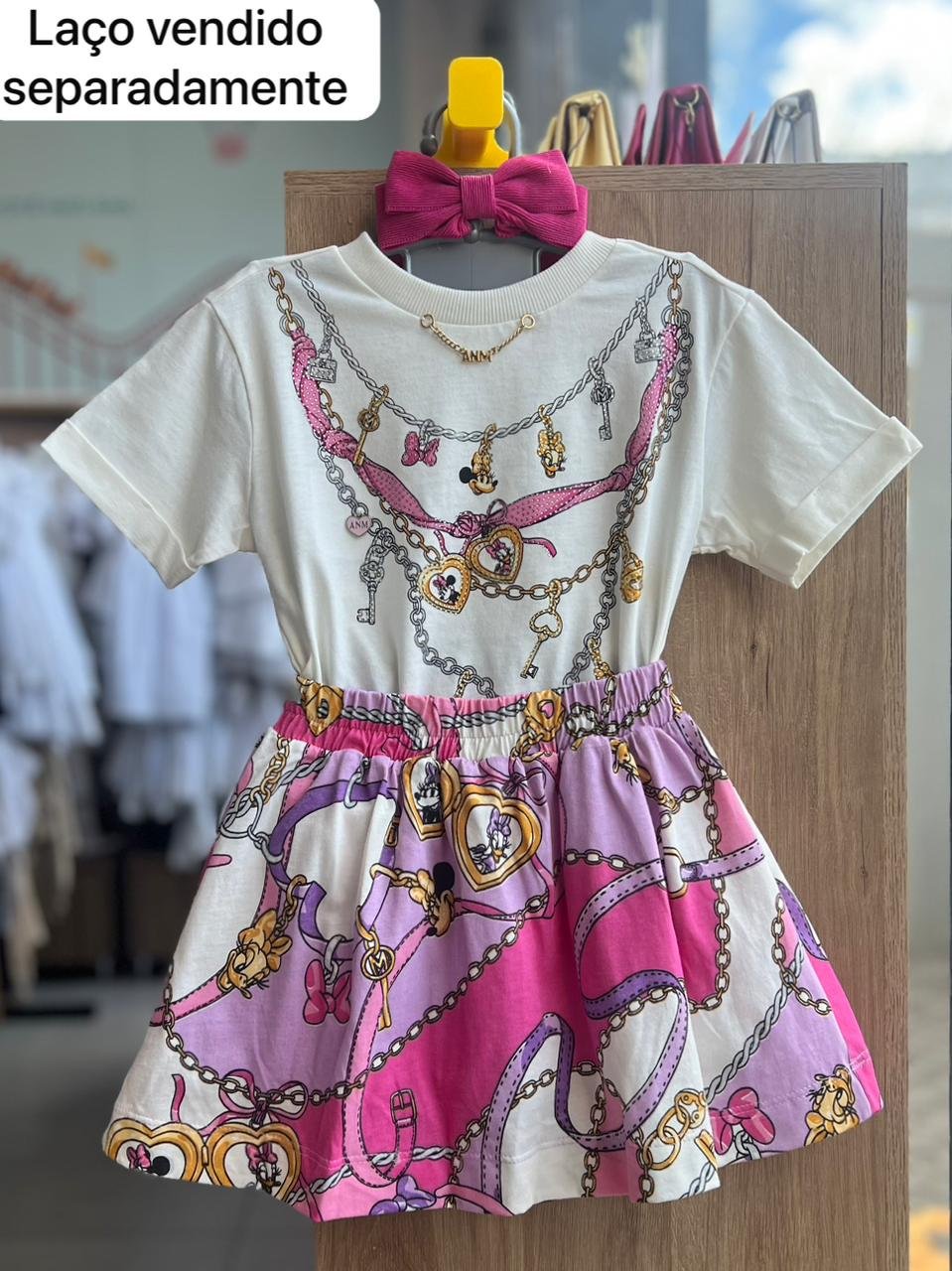 CONJUNTO BLUSA MANGA CURTA MINNIE DAISY E SAIA MENINA ANIMÊ - OFF/ROSA