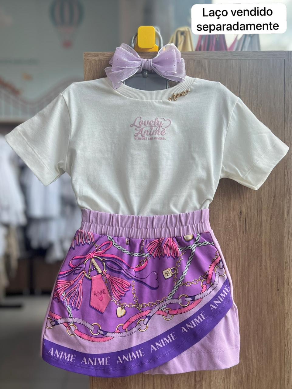 CONJUNTO BLUSA MANGA CURTA LOVELY MOMENTS E SHORT SAIA MENINA ANIMÊ - OFF