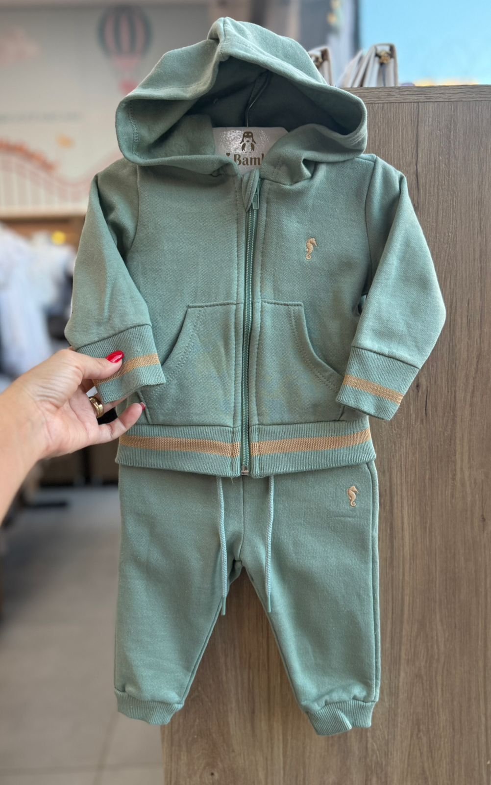 CONJUNTO MOLETOM BLUSÃO MANGA LONGA CAPUZ ZÍPER MOLETOM E CALÇA MENINO ONDA MARINHA - VERDE