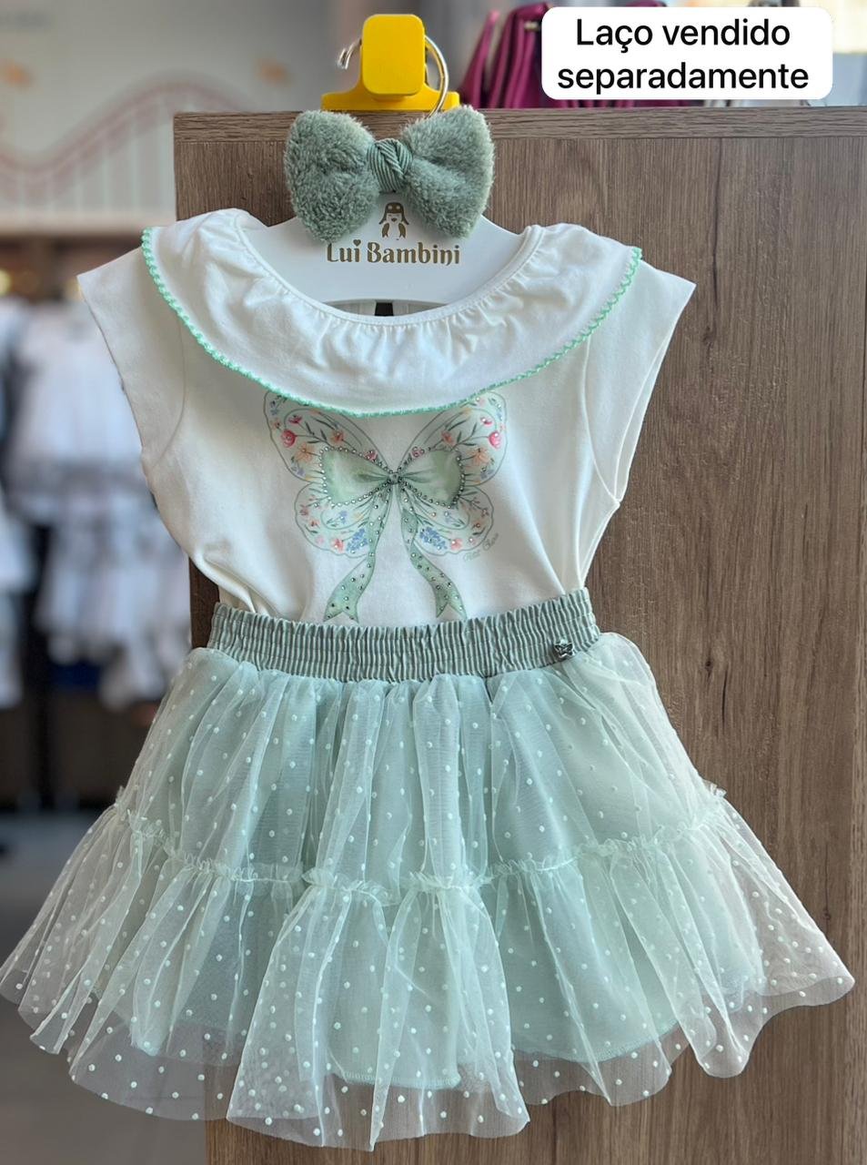 CONJUNTO BLUSA MANGA CURTA BABADO GOLA LAÇO STRASS FLORES E SAIA TULE POA MENINA PETIT CHERIE - OFF/VERDE CLARO