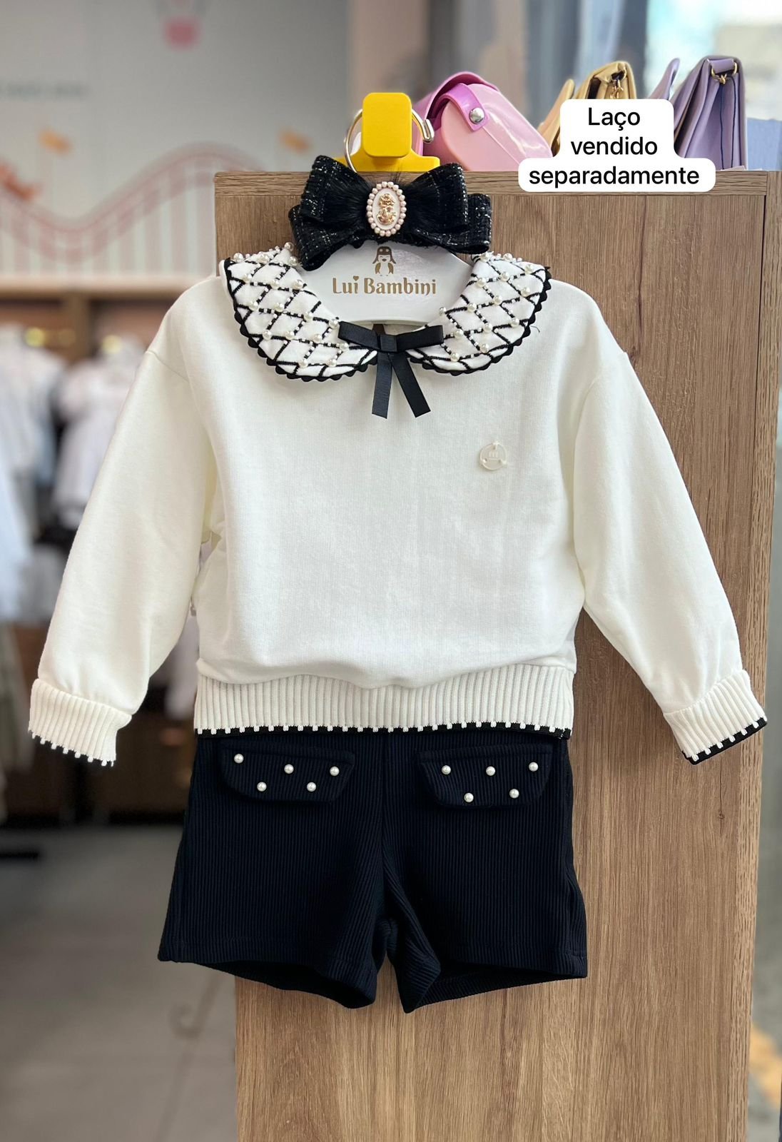 CONJUNTO BLUSA MANGA LONGA MOLETOM LAÇO PÉROLAS E SHORT MENINA MILON - OFF/PRETO