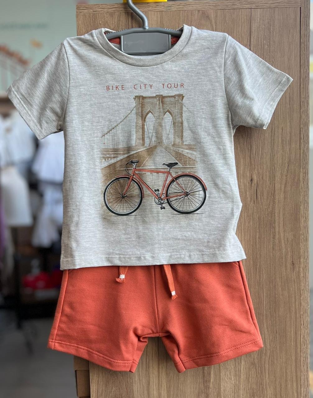 CONJUNTO CAMISETA MANGA CURTA BICICLETA E BERMUDA MENINO MILON - MESCLA