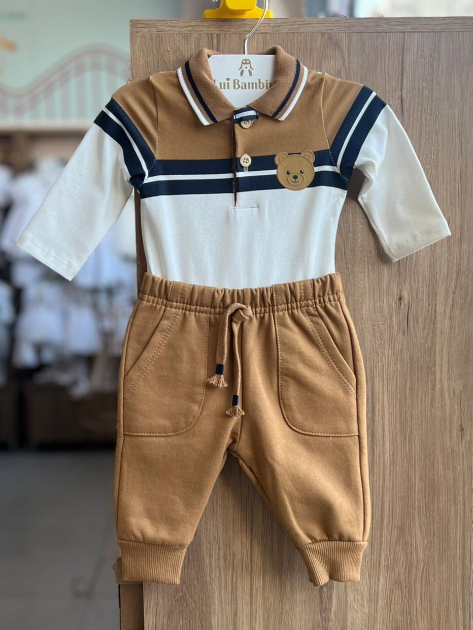 CONJUNTO BODY MANGA LONGA LISTRAS URSO E CALÇA MENINO MILON - MARROM/OFF