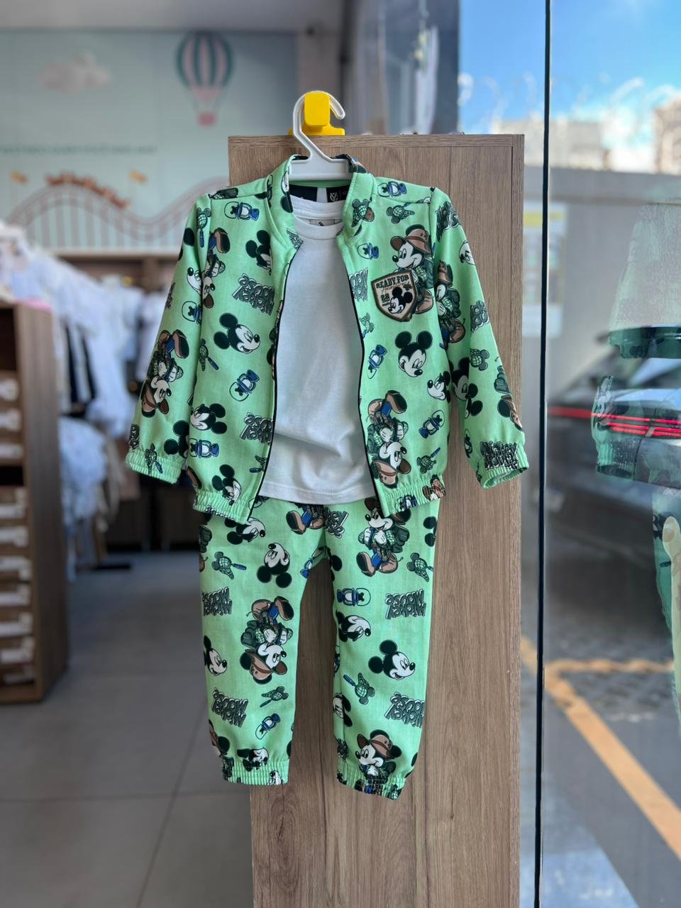 CONJUNTO JAQUETA MANGA LONGA ZÍPER CAMPEIRO MICKEY MOUSE E CALÇA MENINO YOUCCIE - VERDE
