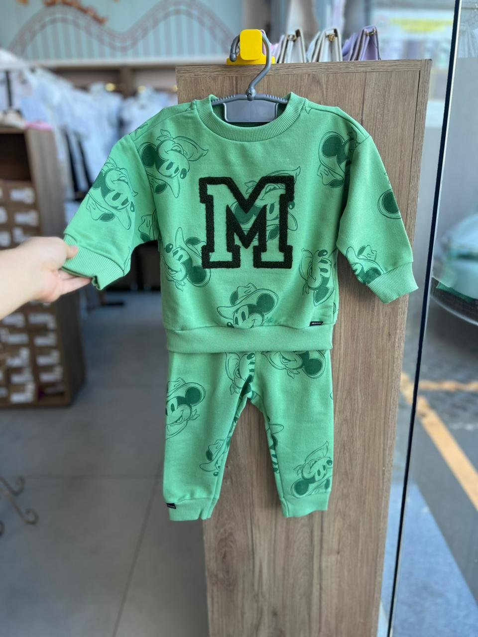CONJUNTO MOLETOM BLUSÃO MANGA LONGA M BORDADO MICKEY MOUSE E CALÇA MENINO YOUCCIE - VERDE