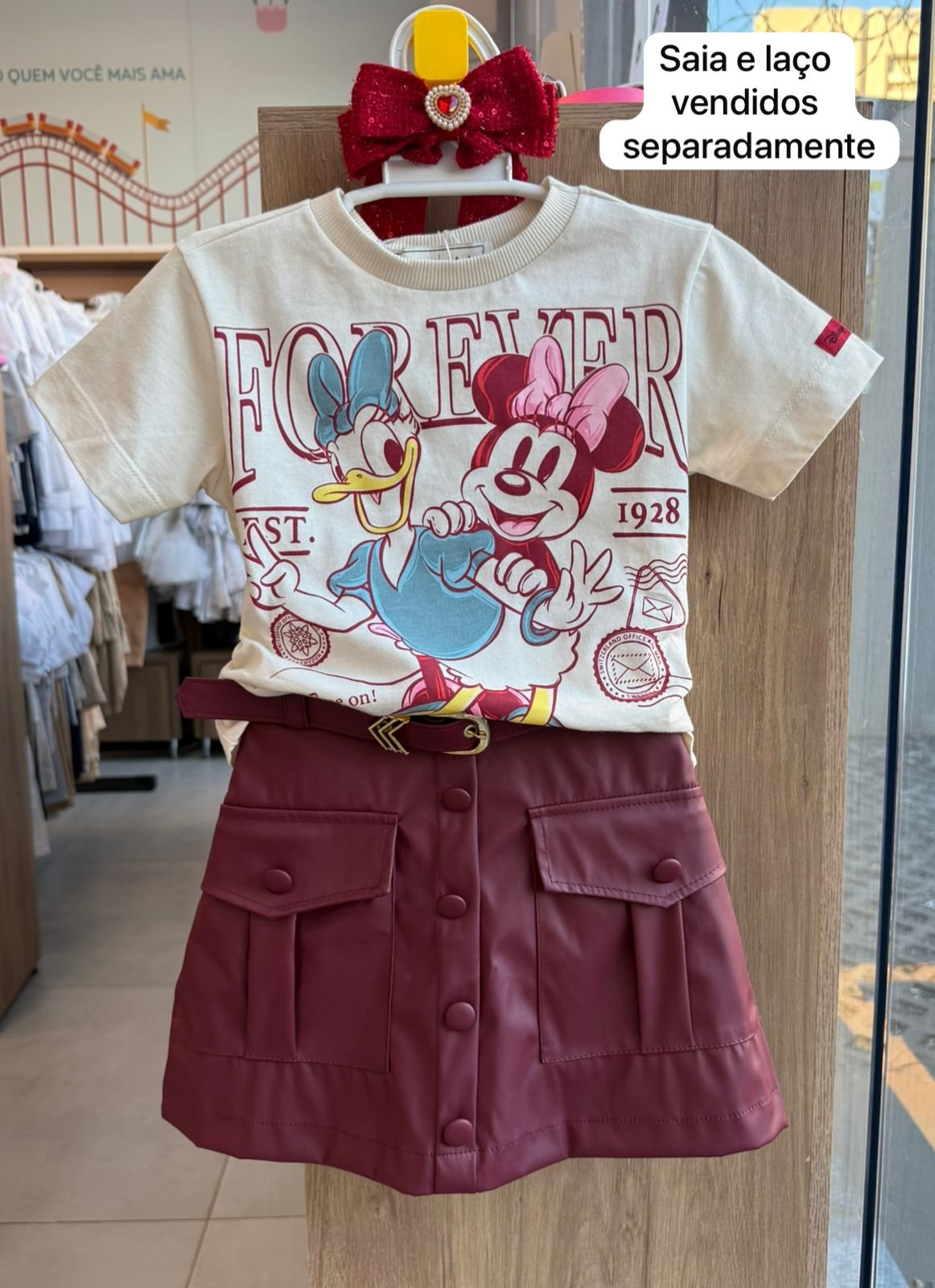 BLUSA MANGA CURTA FRIENDS MINNIE E MARGARIDA MENINA ANIMÊ - OFF