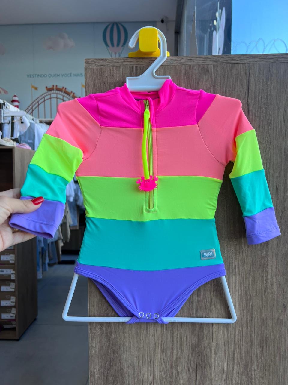 MAIÔ MANGA LONGA LISTRAS ZÍPER PROTEÇÃO UV50+ MENINA SIRI - ROSA/AZUL