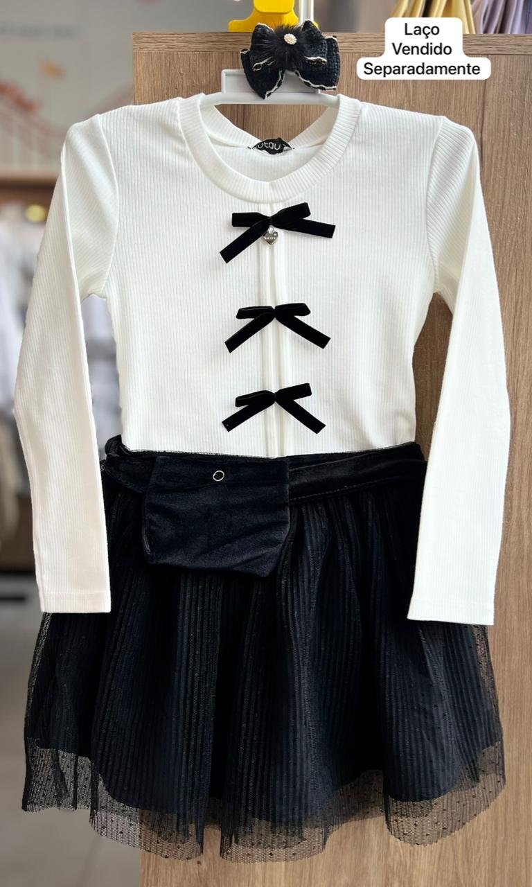 CONJUNTO BLUSA MANGA LONGA CANELADO LIZ POCHETE E SAIA TULE PLISSADO POA MENINA INFANTI - OFF/PRETO