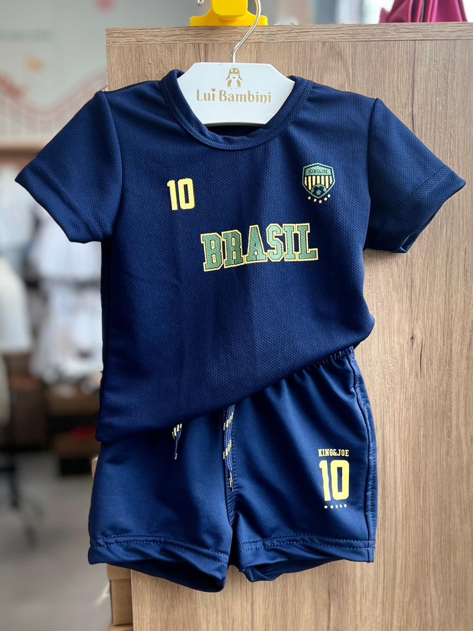 CONJUNTO CAMISA MANGA CURTA BRASIL DRY FITNESS COPA DO MUNDO E SHORT MENINO KING&JOE - MARINHO