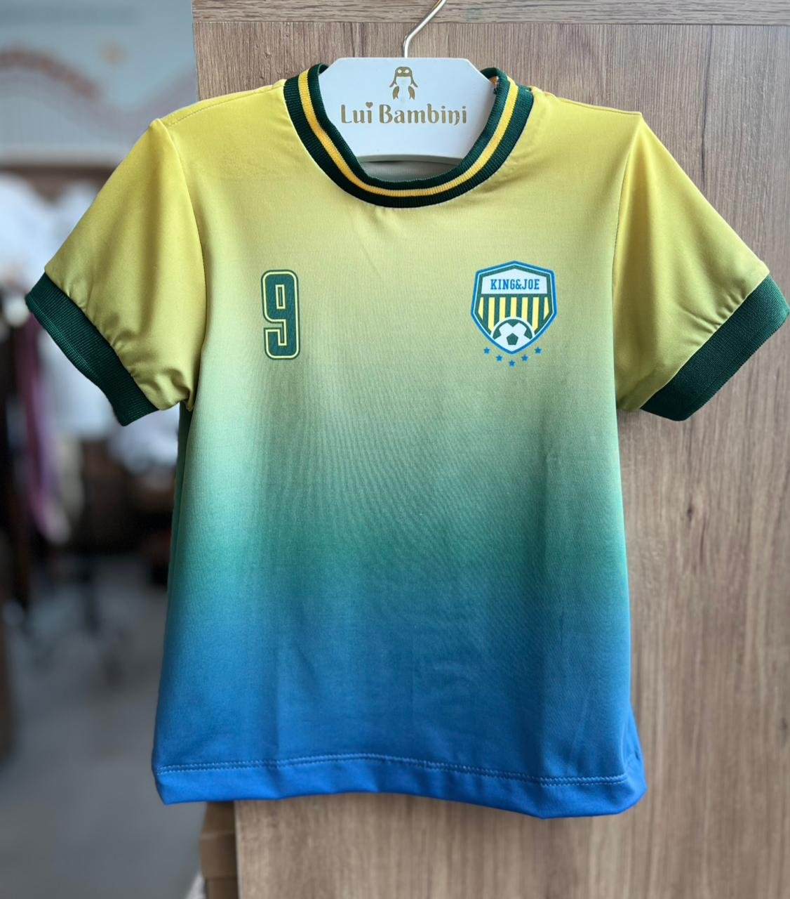 CAMISETA MANGA CURTA DRY FLEX COPA DO MUNDO BRASIL FUTEBOL MENINO KING&JOE - AMARELO