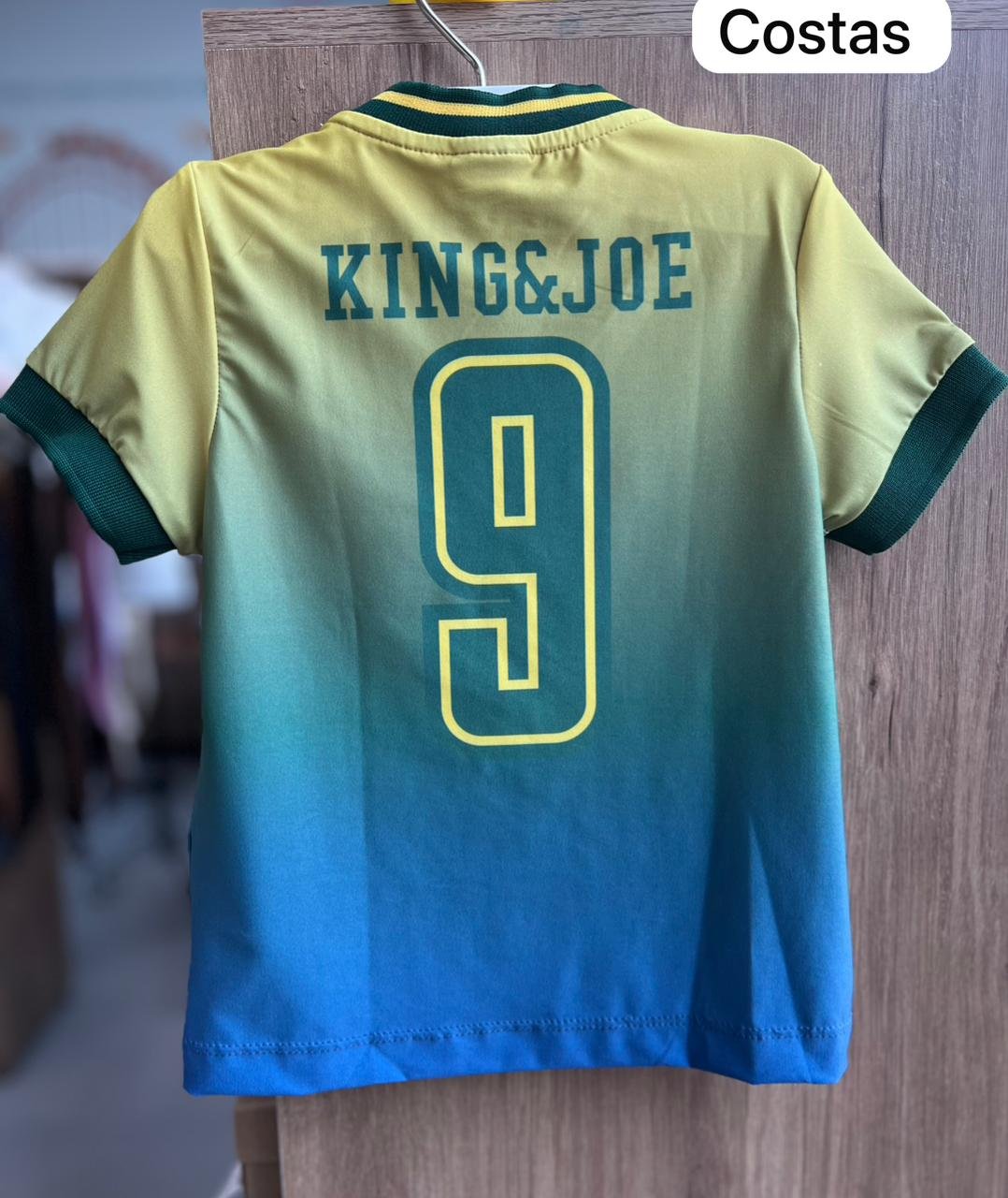 CAMISETA MANGA CURTA DRY FLEX COPA DO MUNDO BRASIL FUTEBOL MENINO KING&JOE - AMARELO