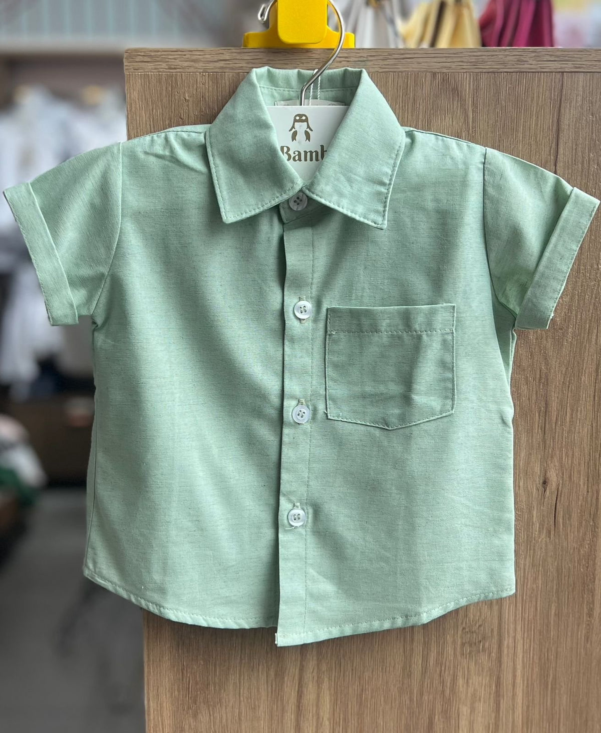 CAMISA MANGA CURTA RISCOS BOTÕES BOLSO MENINO LUI BAMBINI - VERDE