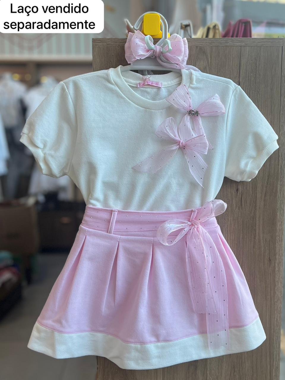 CONJUNTO BLUSA MANGA CURTA LAÇOS TULE DUPLO PINGENTE E SAIA PREGAS MENINA GABRIELA AQUARELA - OFF/ROSA