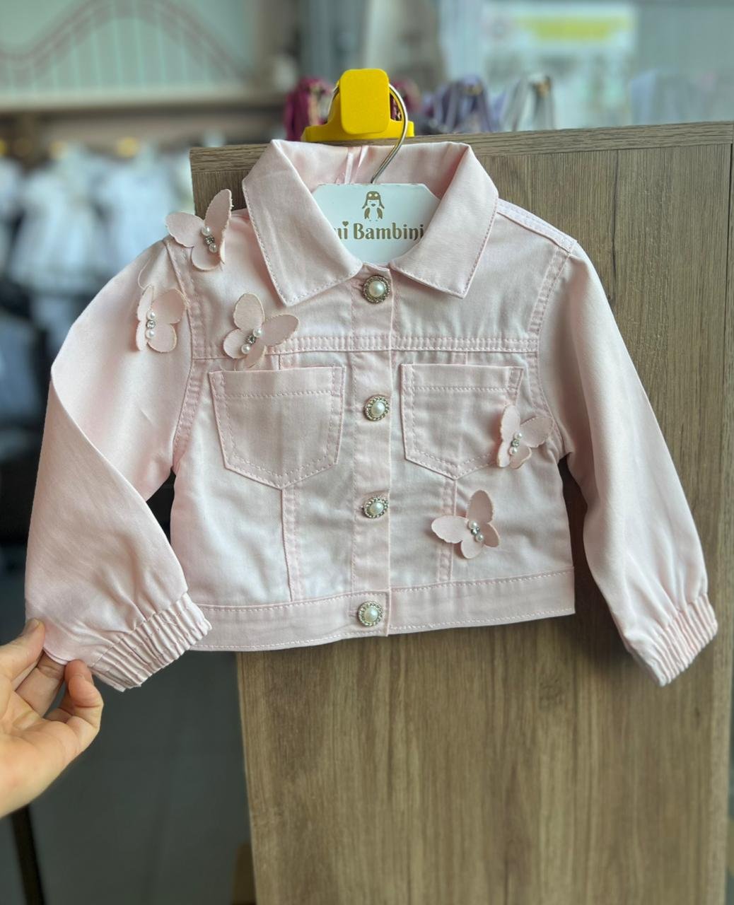 JAQUETA MANGA LONGA SARJA BORBOLETA PÉROLAS CRISTAIS STRASS BOLSOS MENINA GABRIELA AQUARELA - ROSA