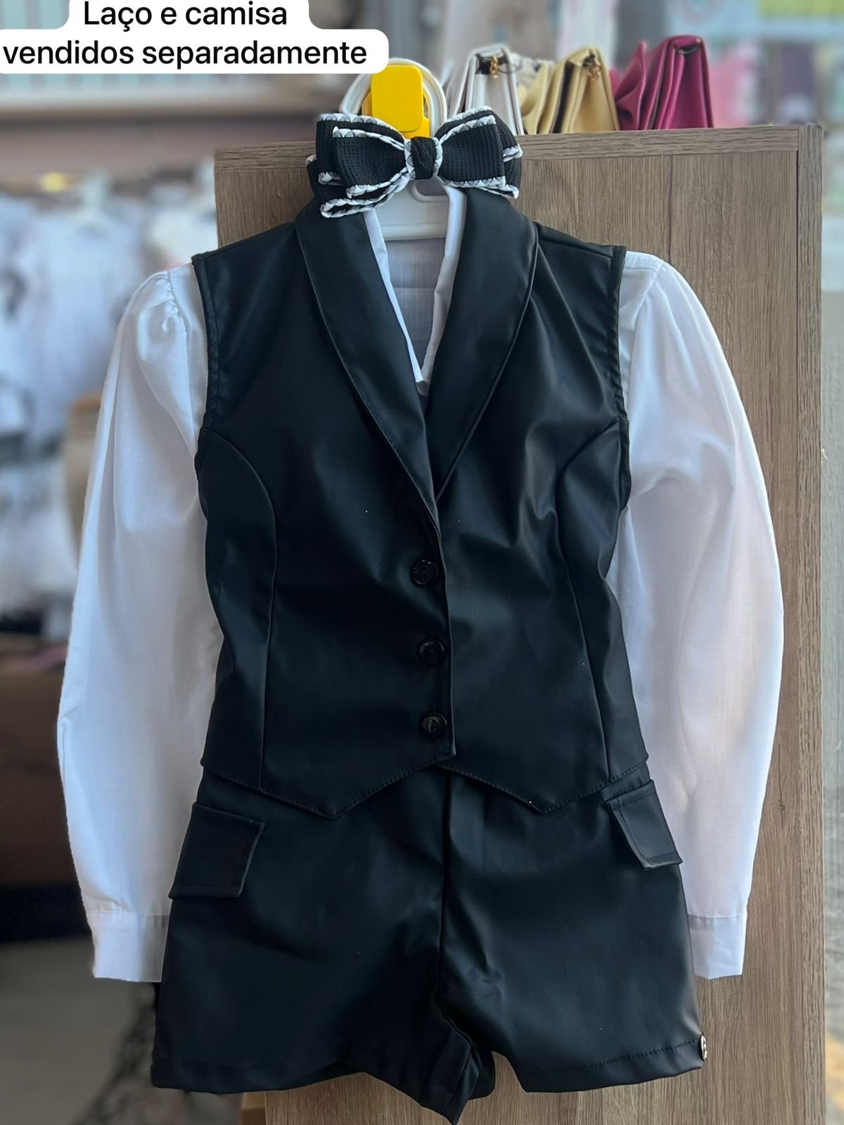 CONJUNTO BLUSA COLETE REGATA COURINO E SHORT MENINA MALAGAH - PRETO
