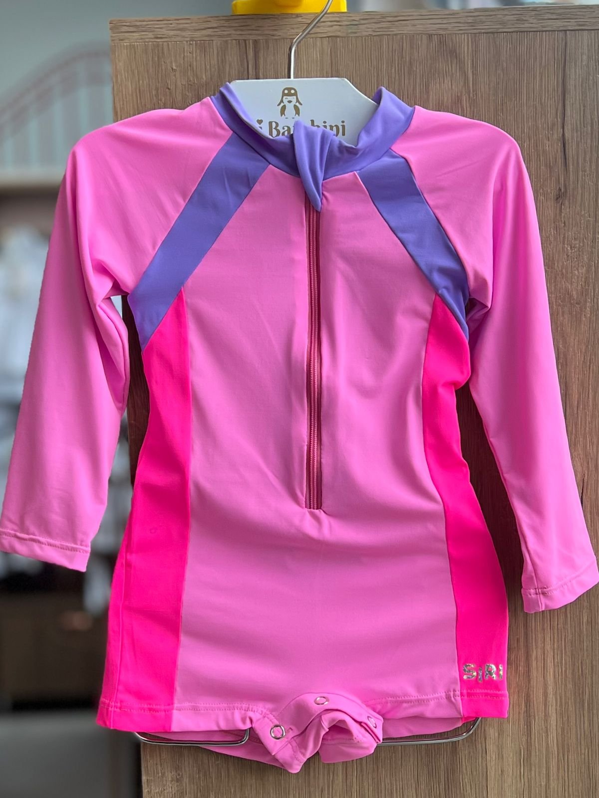 MACACÃO MANGA LONGA CAMADAS ZÍPER PROTEÇÃO UV50+ MENINA SIRI - ROSA