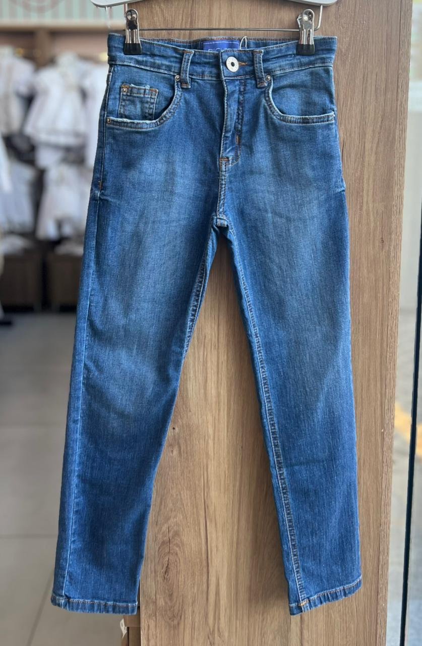 CALÇA AJUSTE INTERNO BOLSO BOTÕES JEANS MENINO RICHES - JEANS