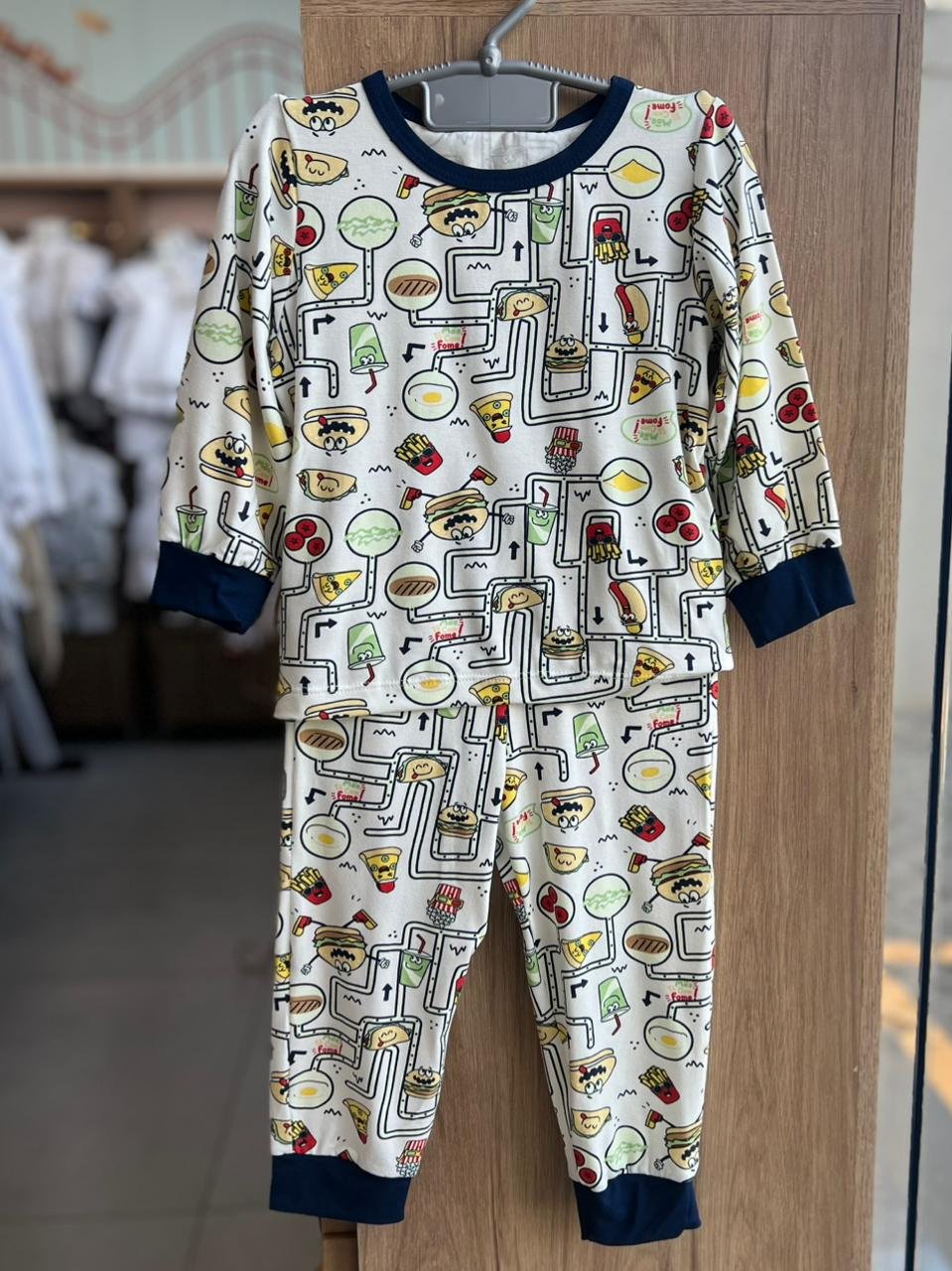 CONJUNTO PIJAMA CAMISETA MANGA LONGA CAMINHOS DO LANCHE BRILHA NO ESCURO E CALÇA MENINO TIP TOP - OFF
