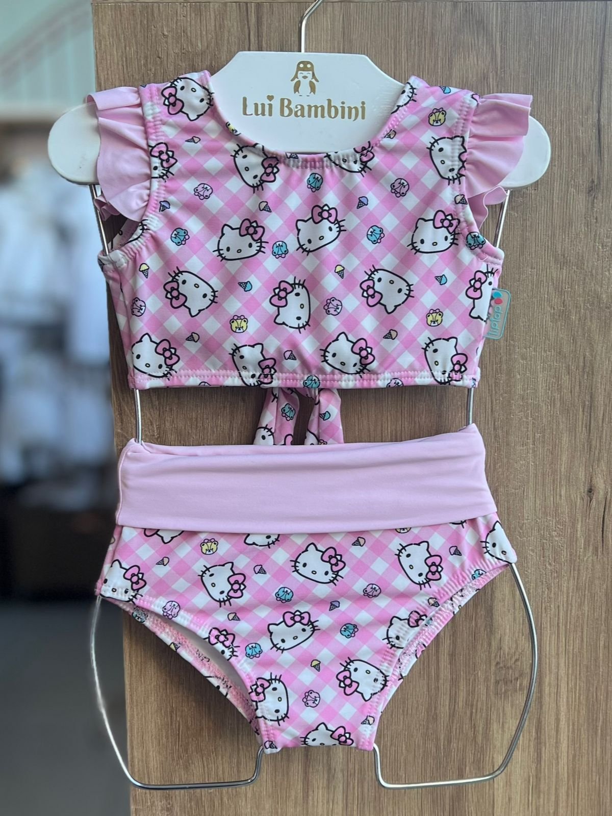 CONJUNTO BIQUINI REGATA BABADO HELLO KITTY PROTEÇÃO UV50+ E CALCINHA PRAIA MENINA TIP TOP - ROSA