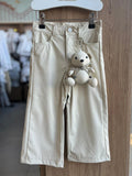 CALÇA COURINO AJUSTE INTERNO BOLSO URSO CHAVEIRO MENINA LULUZINHA - BEGE CLARO
