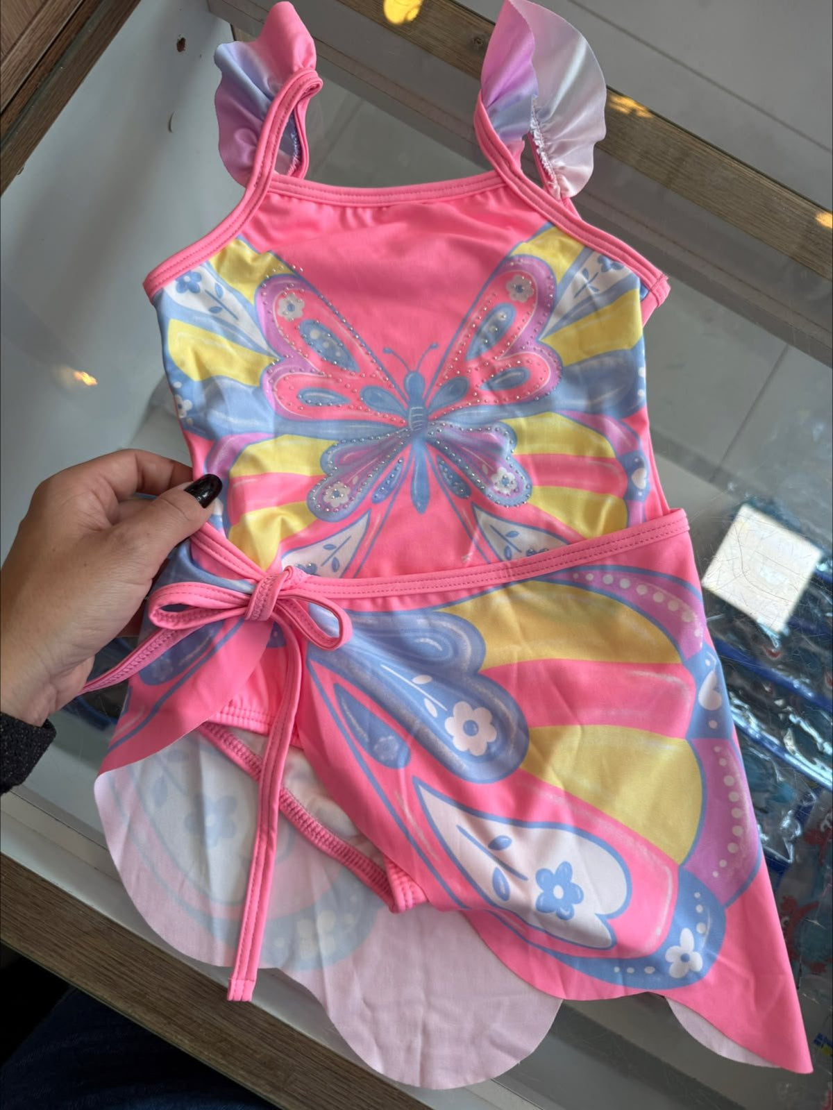CONJUNTO MAIÔ ALÇA BABADO BORBOLETA PROTEÇÃO UV50+ E SAIDA DE BANHO MENINA KUKIÊ - ROSA