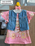 VESTIDO MANGA CURTA BABADO URSO BOIADEIRA E COLETE REGATA JEAN STRASS MENINA KUKIÊ - JEANS/ROSA