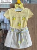 CONJUNTO BLUSA MANGA CURTA LIMÃO POM POM E SHORT SAIA MOLETOM MENINA INFANTI - AMARELO/BEGE